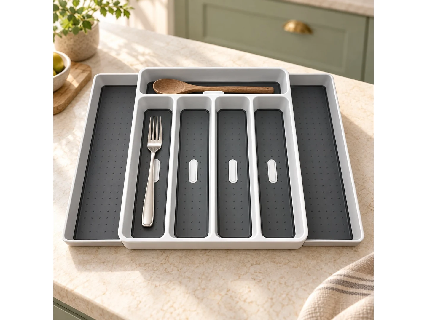 Expandable Cutlery Organizer